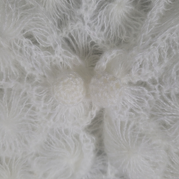 HANDMADE | crocheted delicate small shoulder cover cape - Picture 4 of 6